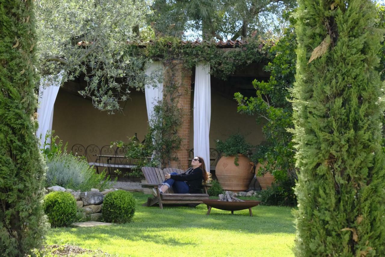 לינה וארוחת בוקר ביבונה Relais Sant'Elena מראה חיצוני תמונה